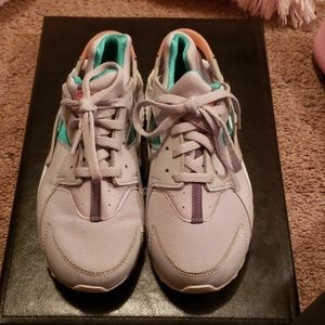 Girls Nike teal and Gray  shoes